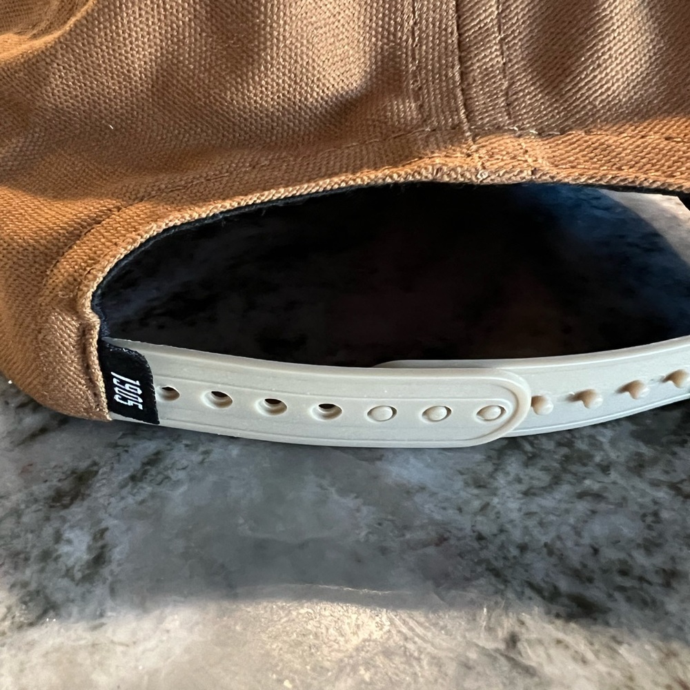 Once worn, Red Wing cap. No issues at all with this item.